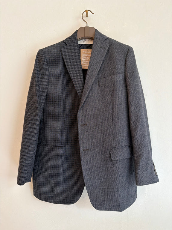 Contrasted blazer in grey and dark blue tones