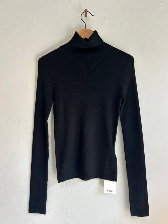 Ribbed turtle neck - black