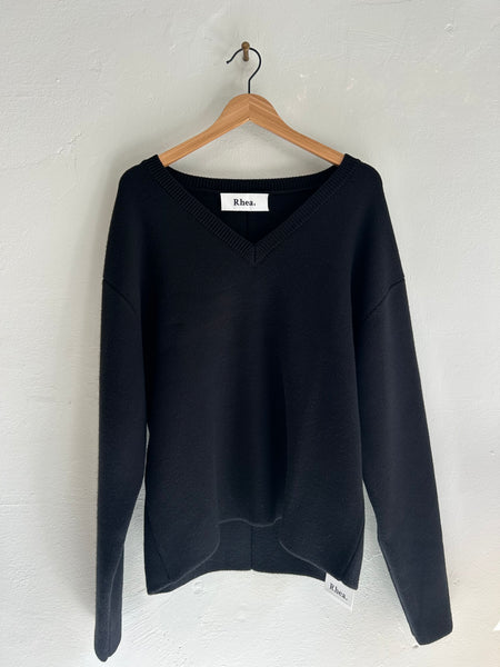 Heavy v-neck - black