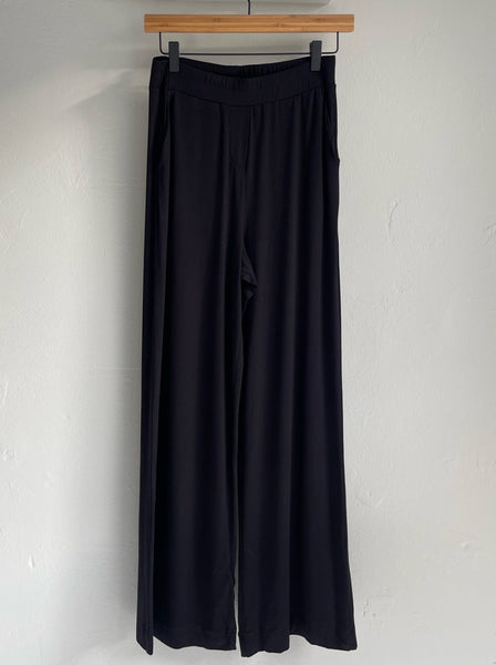 Pants M001-FPA152 - black